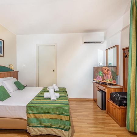 Hotel Bembo Bibione Exteriör bild