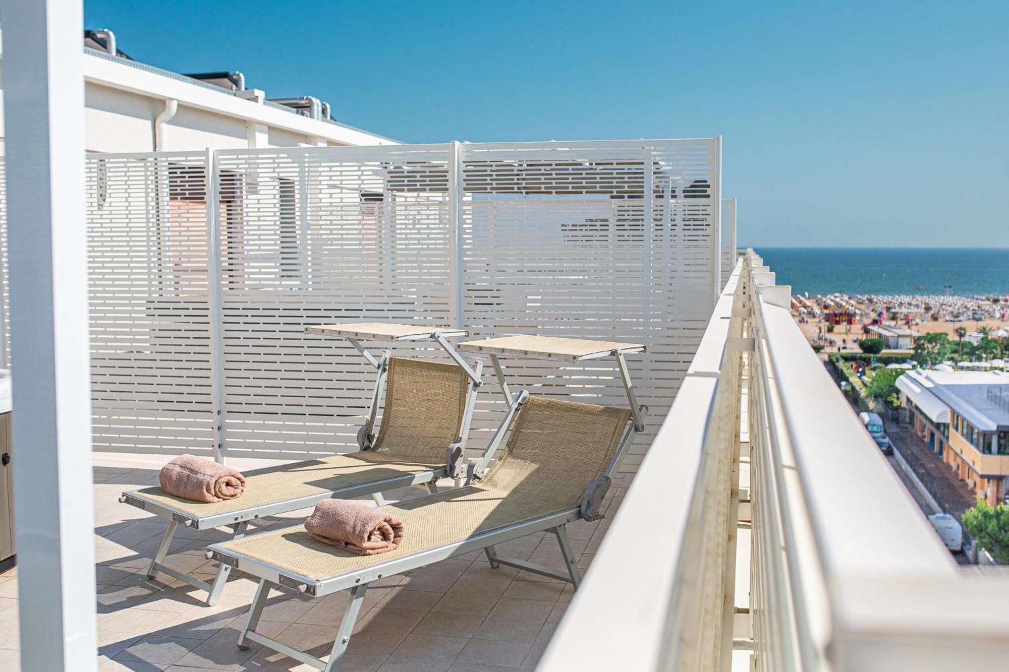 Hotel Bembo Bibione Exteriör bild